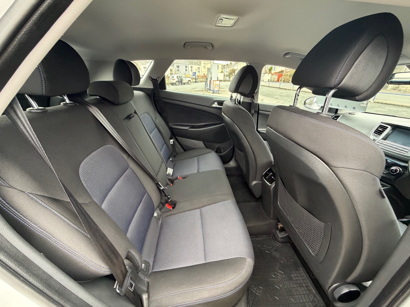 								Hyundai Tucson full									