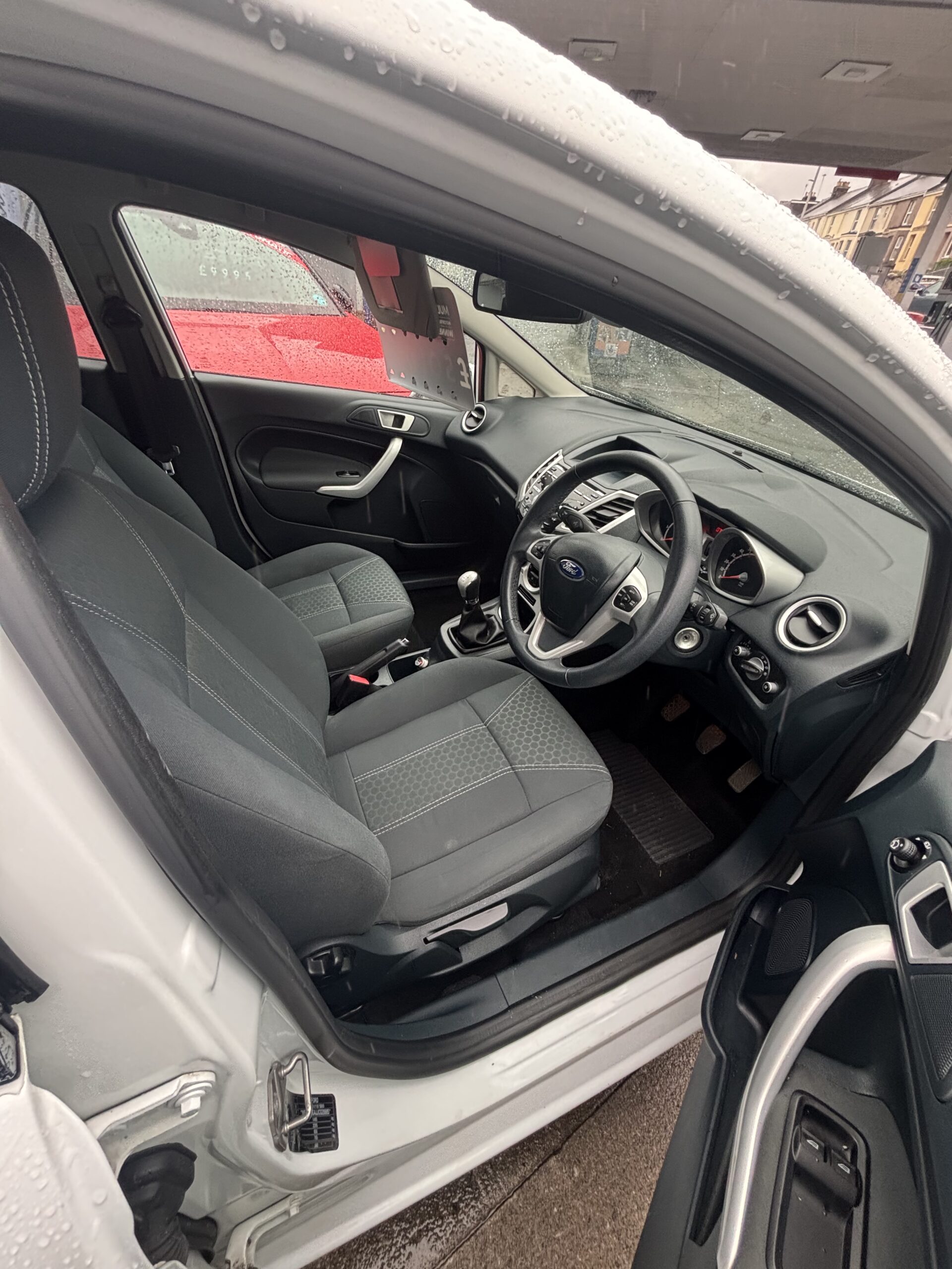 2012 Ford Fiesta 1.4 Titanium 5-Door