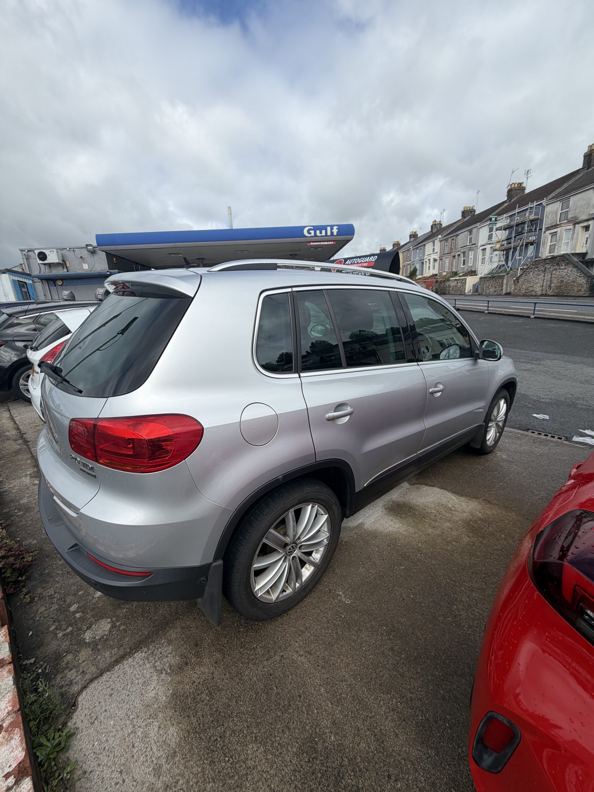 VOLKSWAGEN TIGUAN 2.0 TDi BlueMotion Tech Sport 5dr DSG