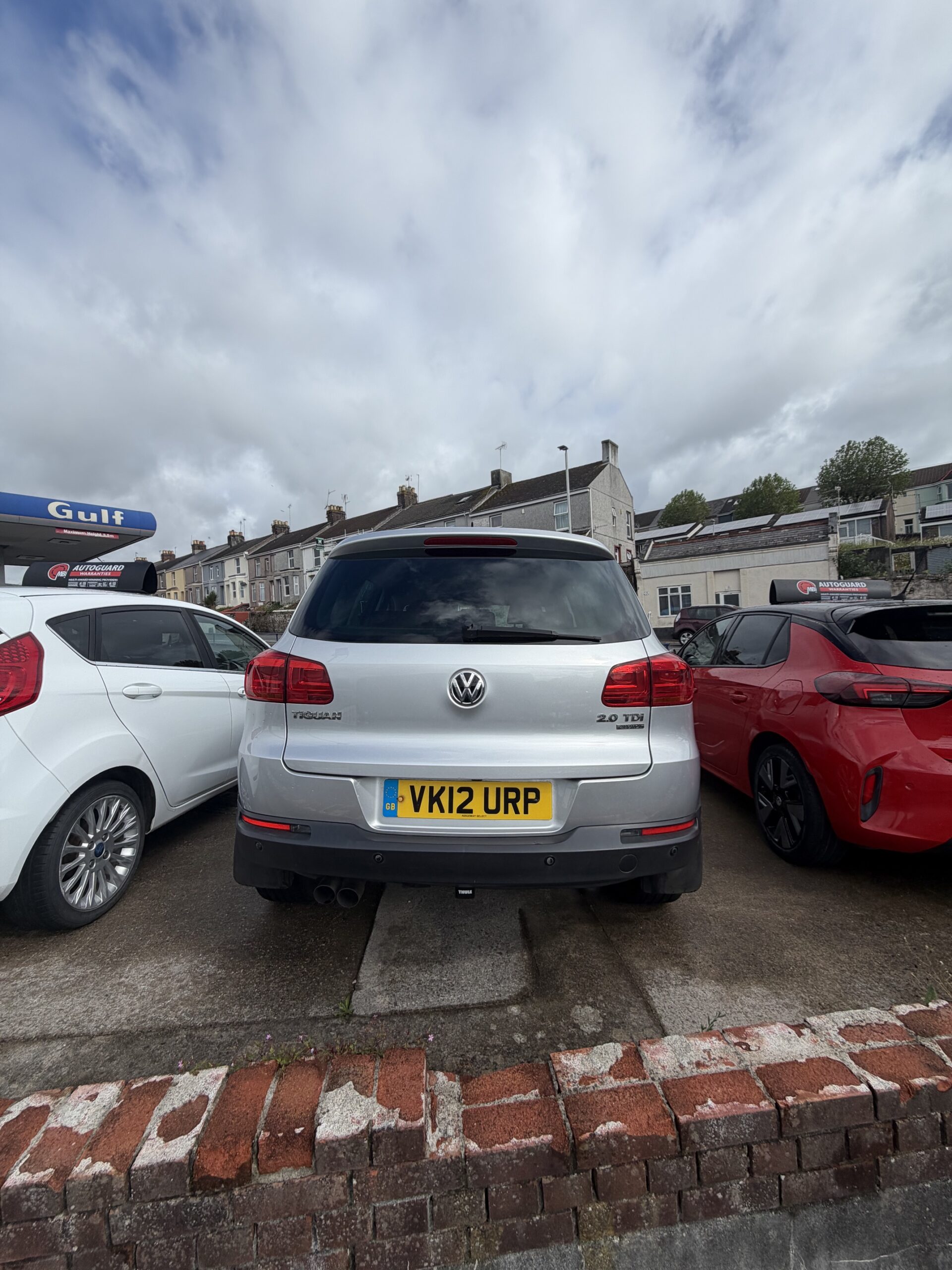 								VOLKSWAGEN TIGUAN 2.0 TDi BlueMotion Tech Sport 5dr DSG full									