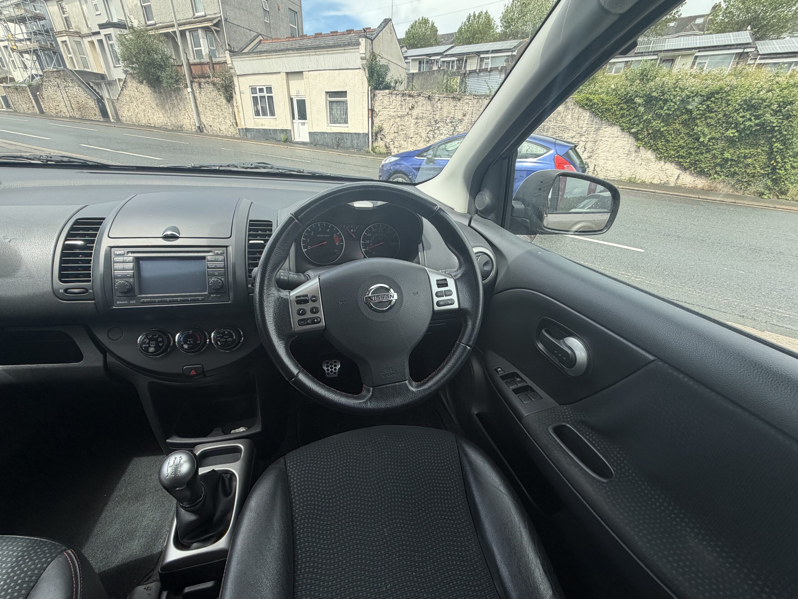 								2010 Nissan Note full									