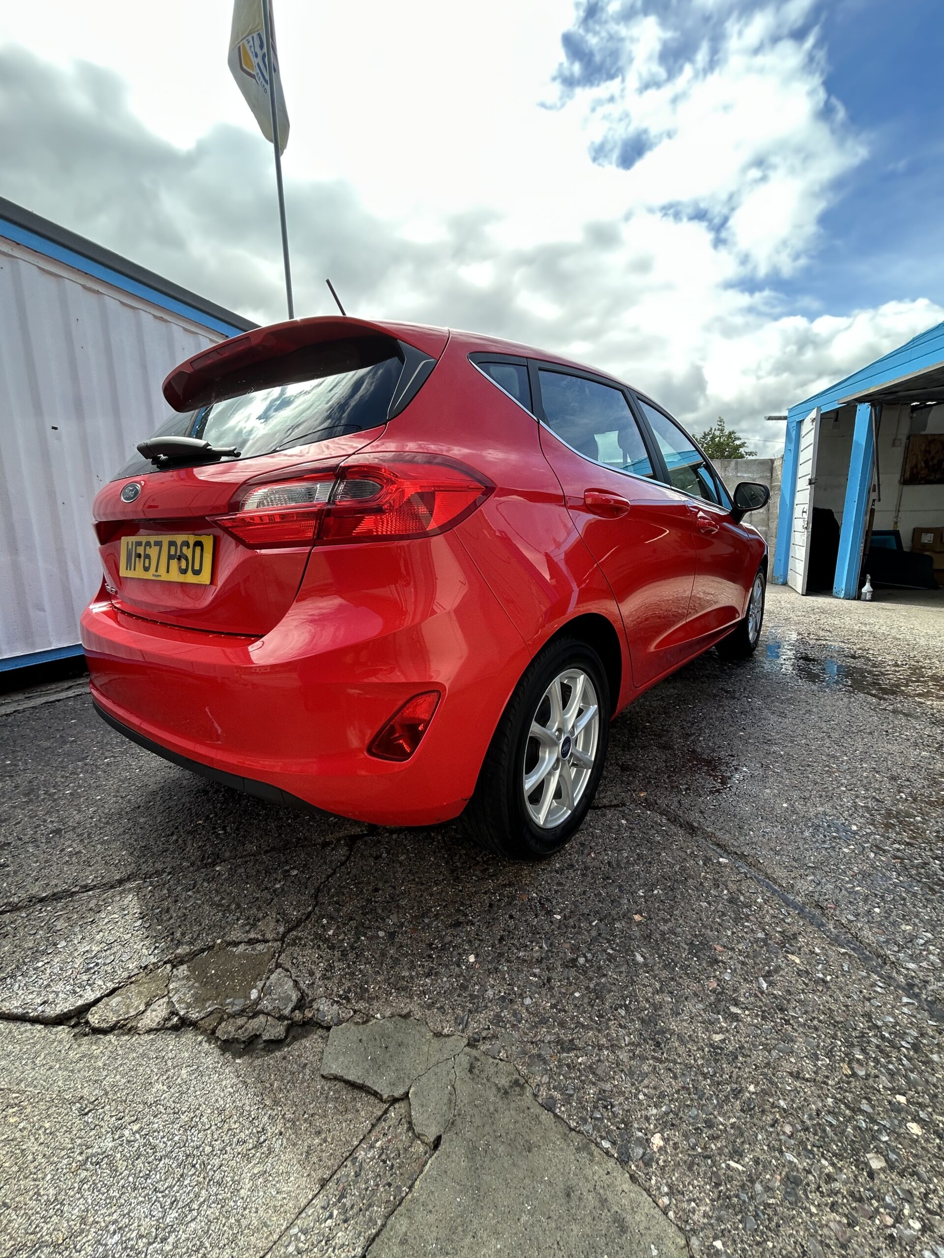 								FORD FIESTA 1.0 EcoBoost Zetec 5dr full									