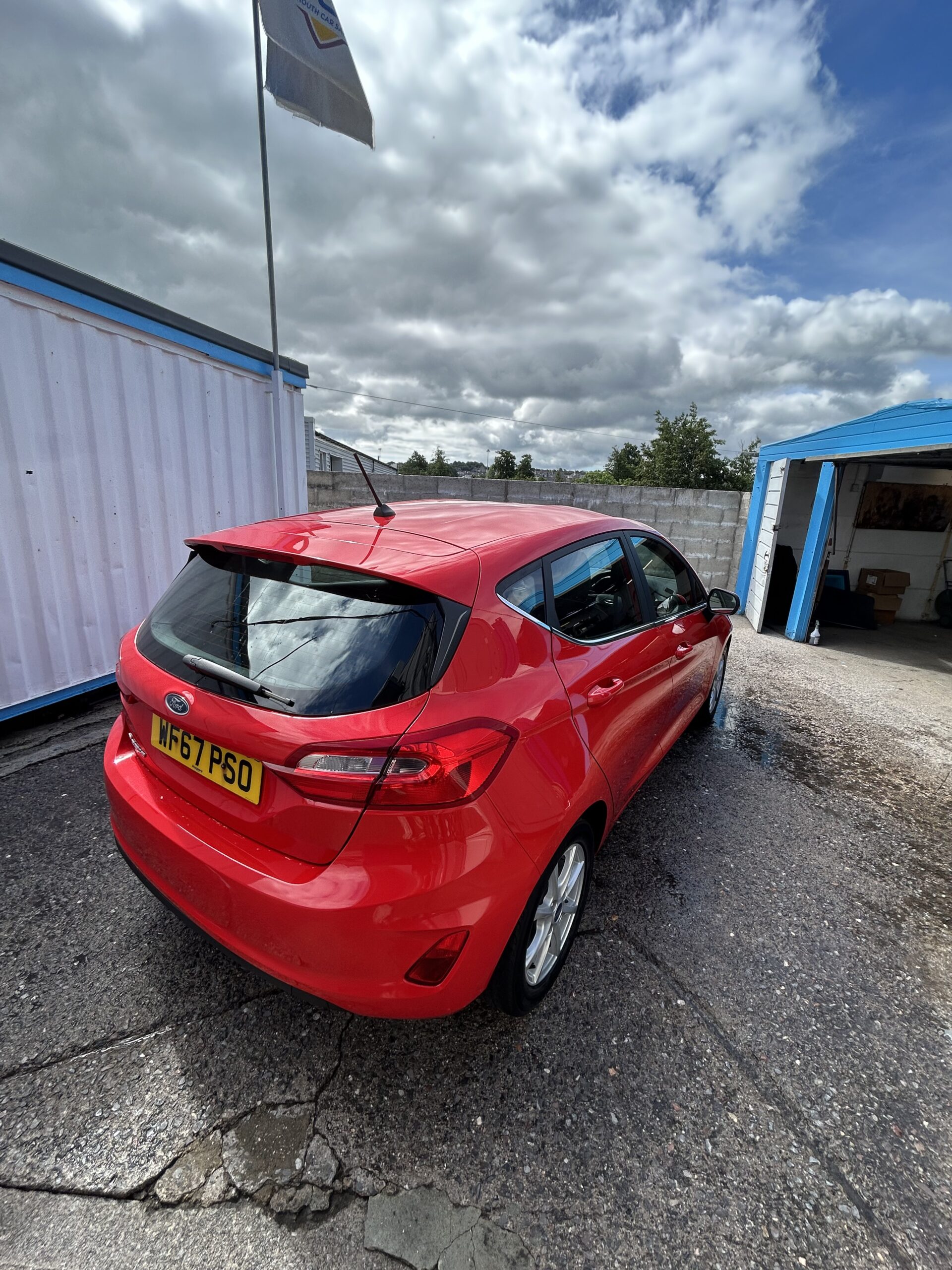 								FORD FIESTA 1.0 EcoBoost Zetec 5dr full									