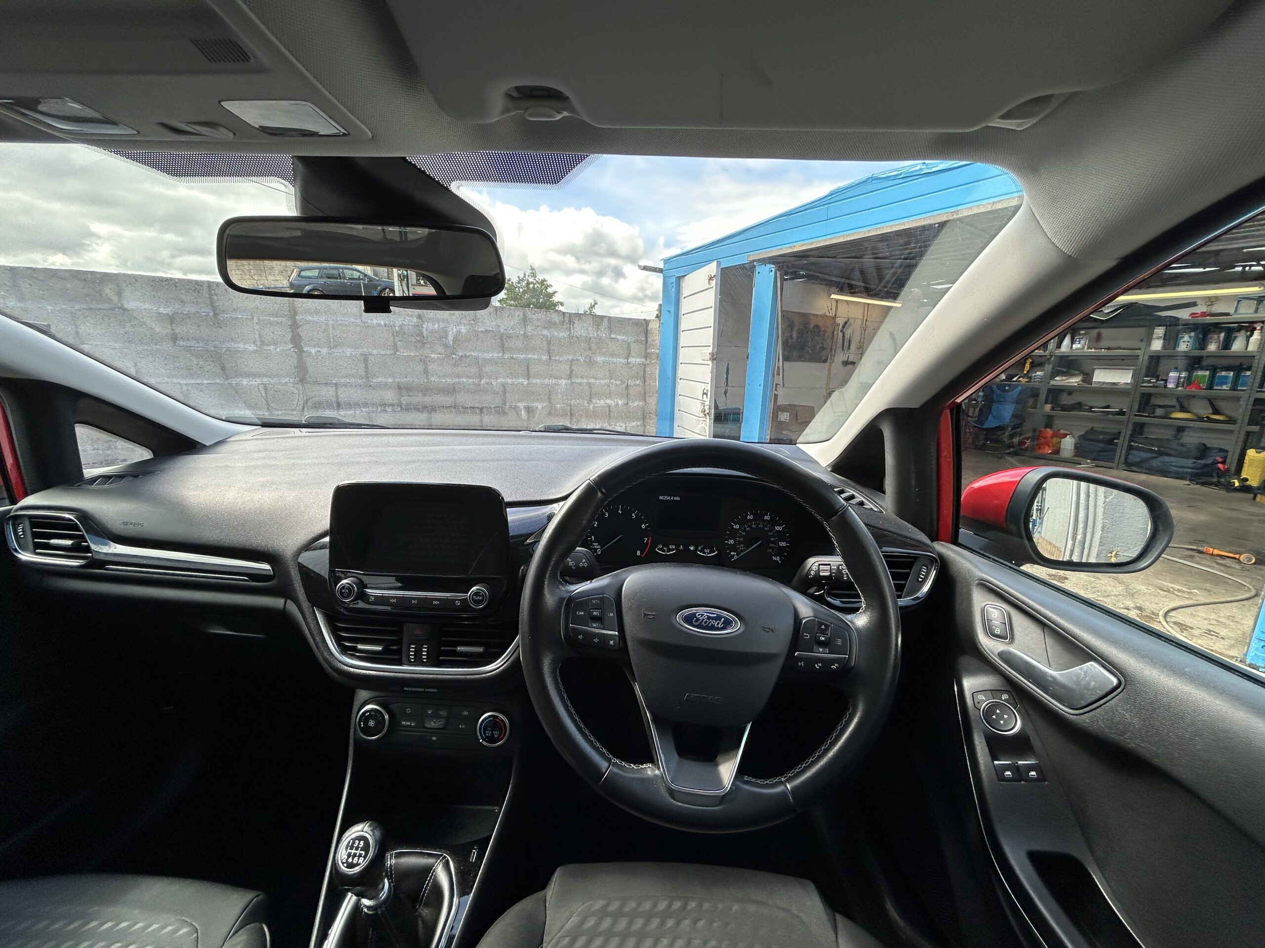 								FORD FIESTA 1.0 EcoBoost Zetec 5dr full									