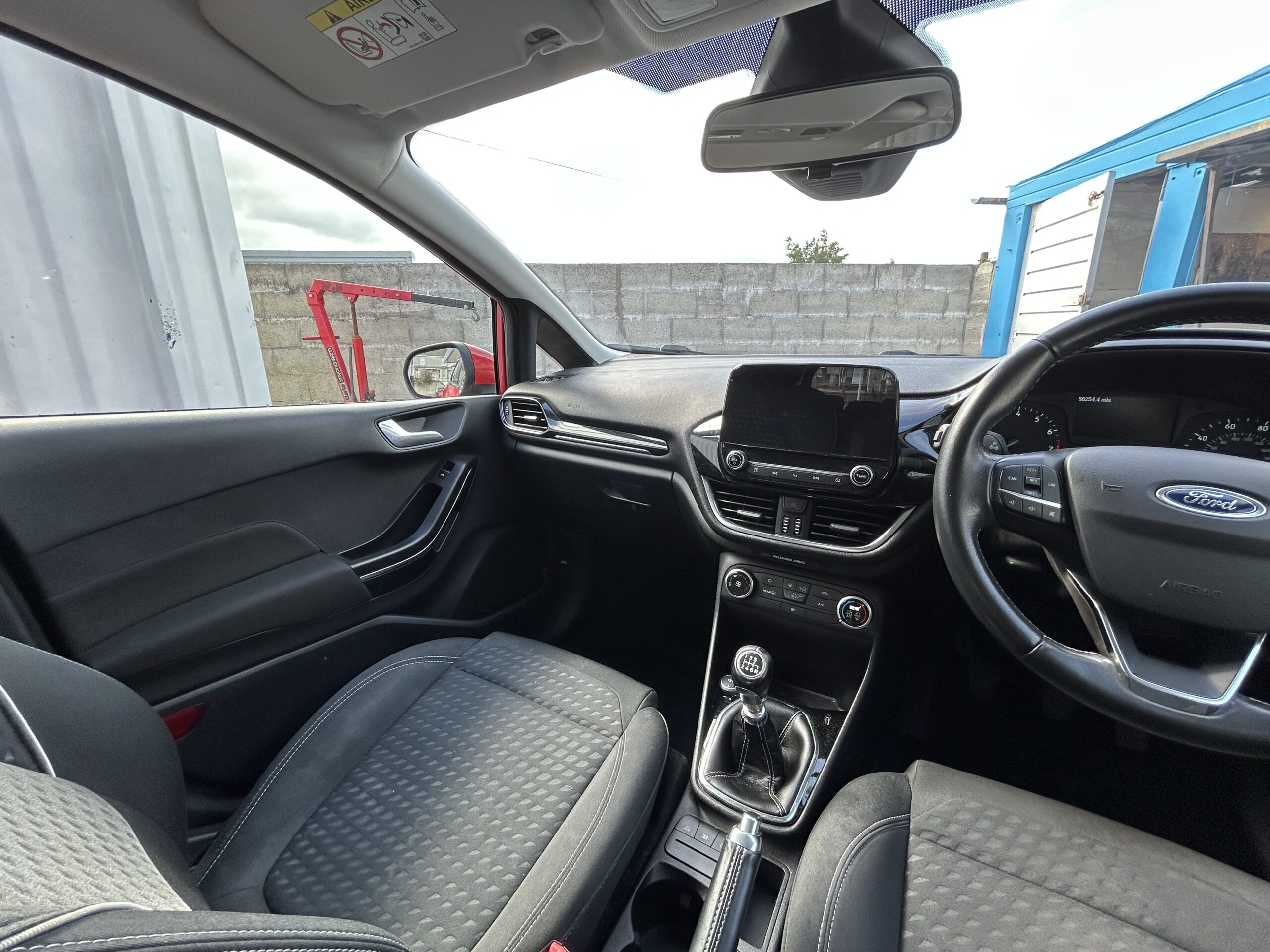 								FORD FIESTA 1.0 EcoBoost Zetec 5dr full									