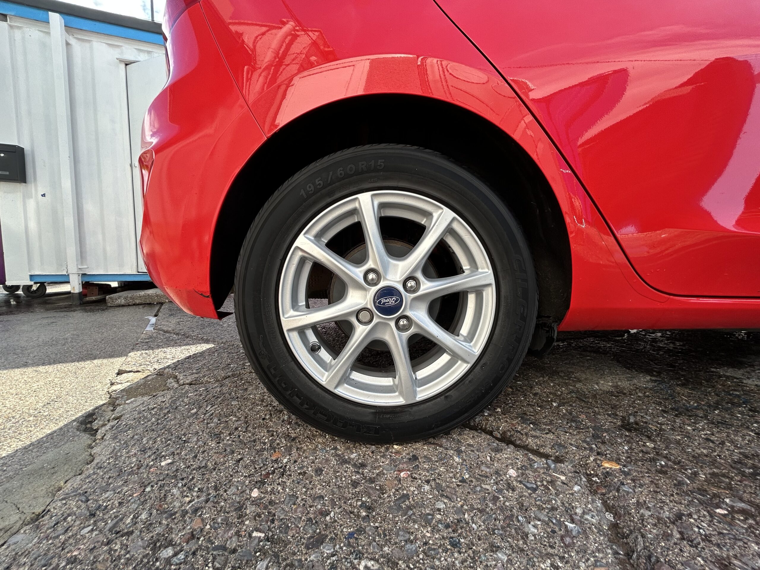 								FORD FIESTA 1.0 EcoBoost Zetec 5dr full									
