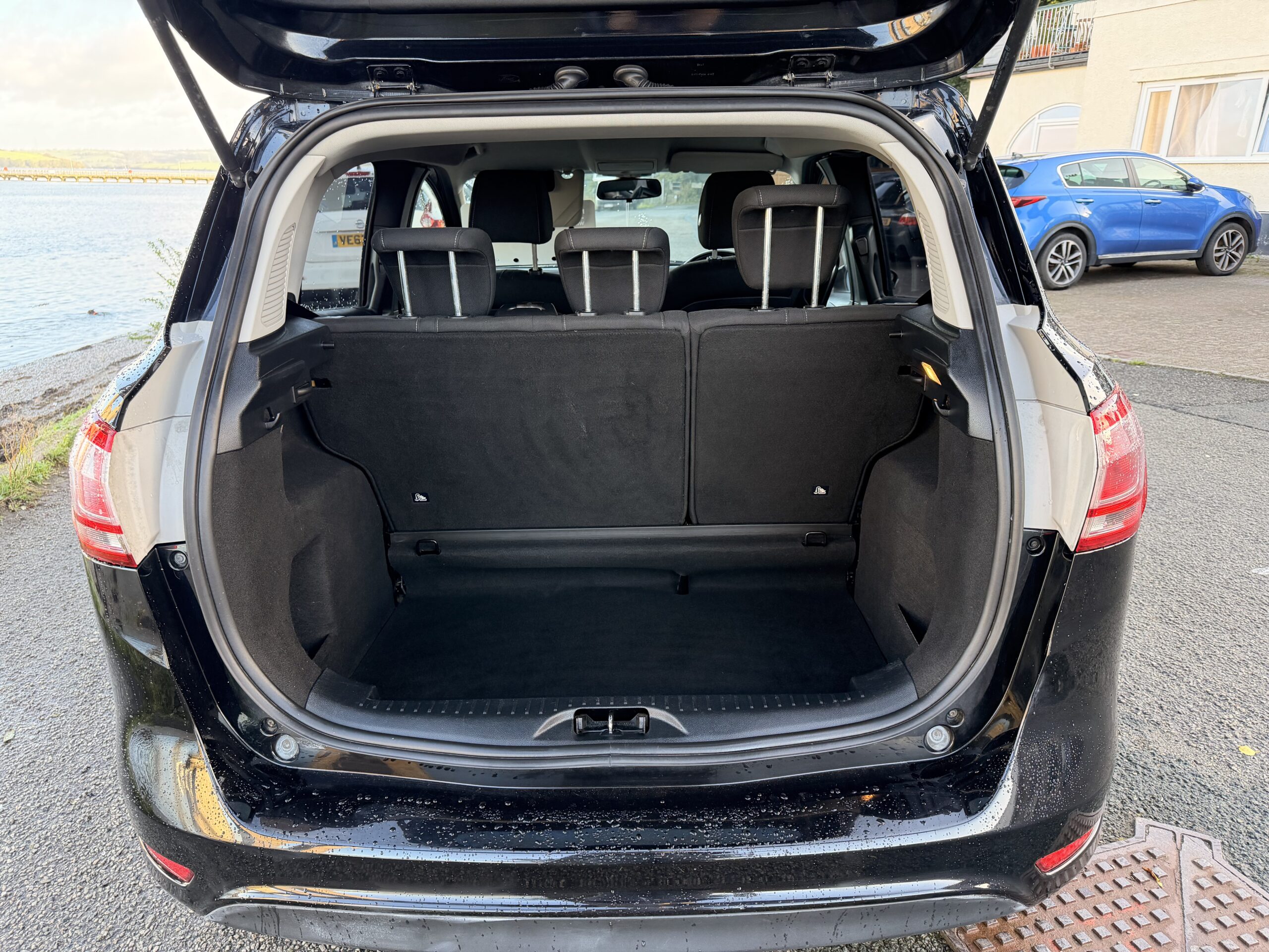 
								FORD B-MAX 1.0 EcoBoost Zetec 5dr full									