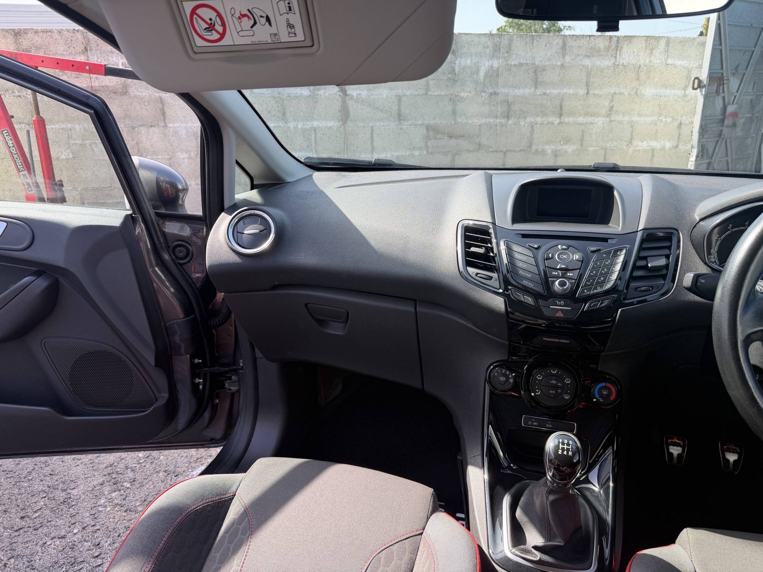 								FORD FIESTA 1.0 EcoBoost 125 Zetec S 3dr full									