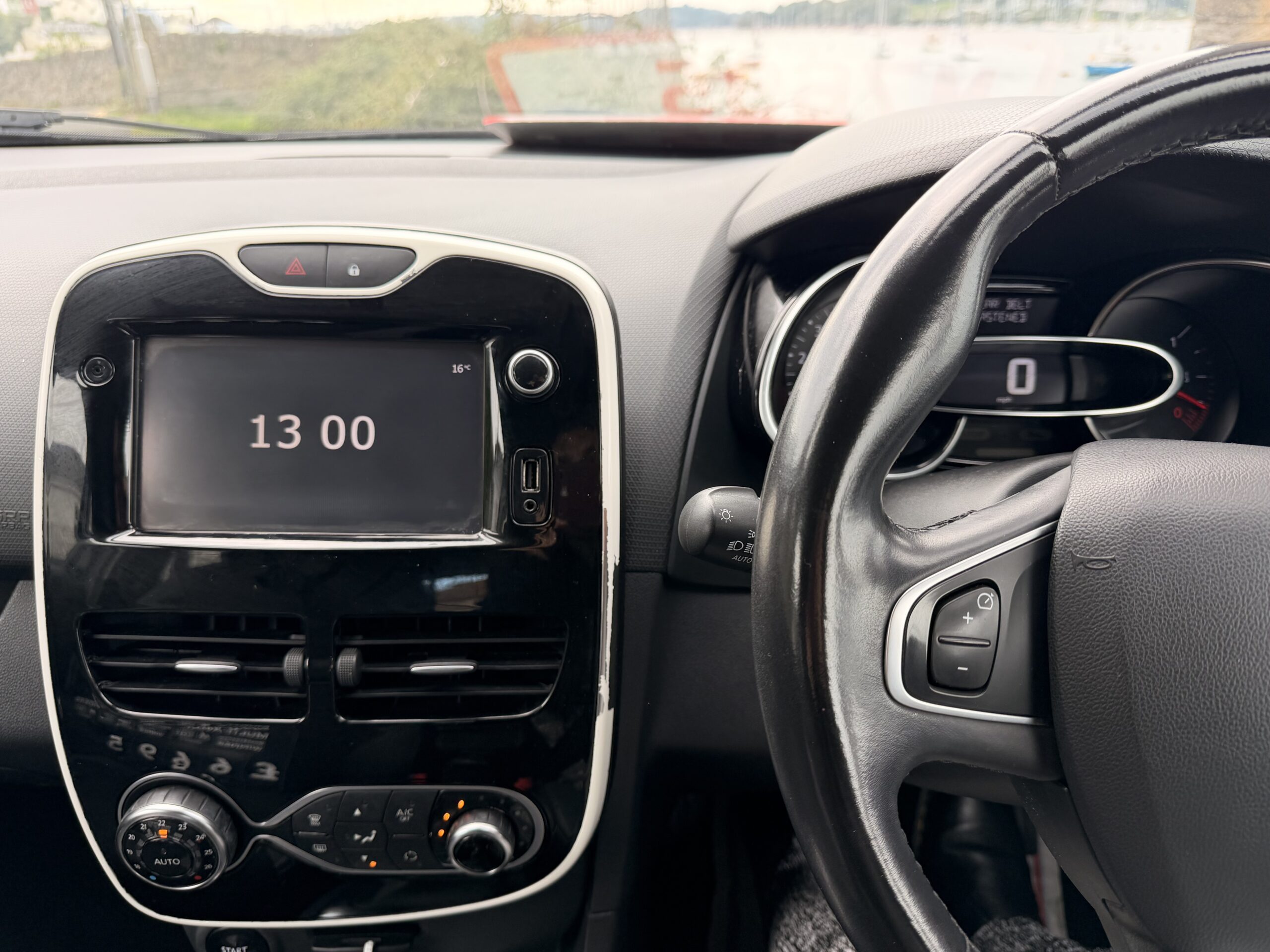 
								RENAULT CLIO 1.5 dCi 90 Dynamique S Nav 5dr full									