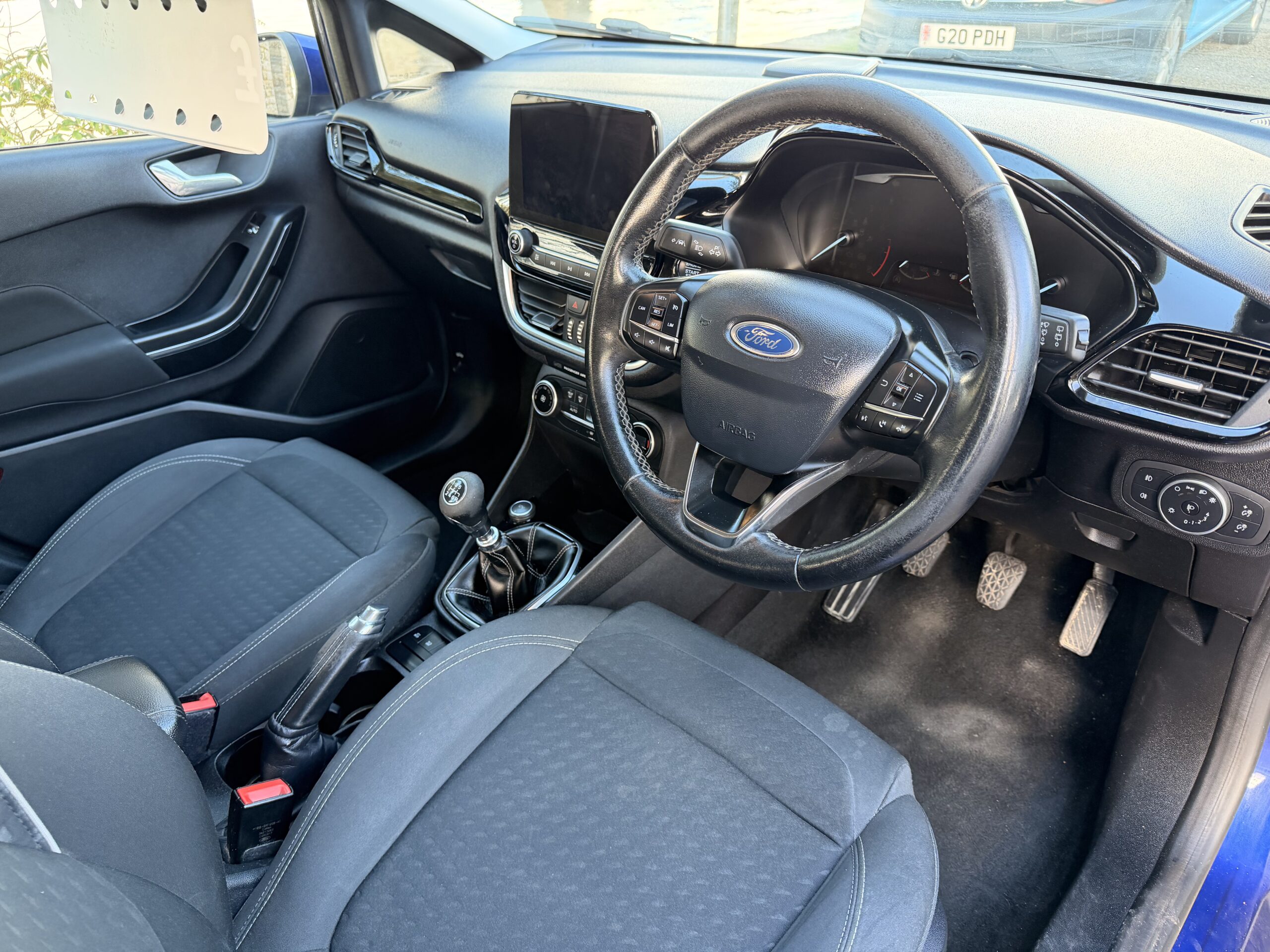 
								FORD FIESTA 1.0 EcoBoost Titanium 5dr full									
