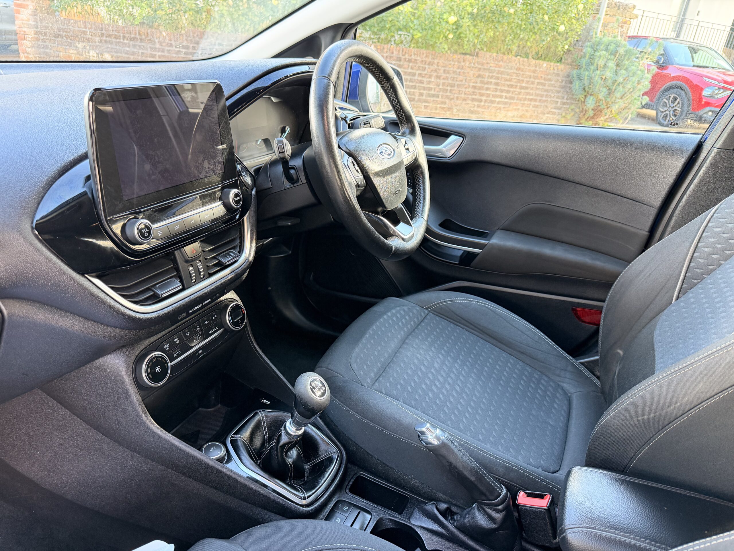
								FORD FIESTA 1.0 EcoBoost Titanium 5dr full									